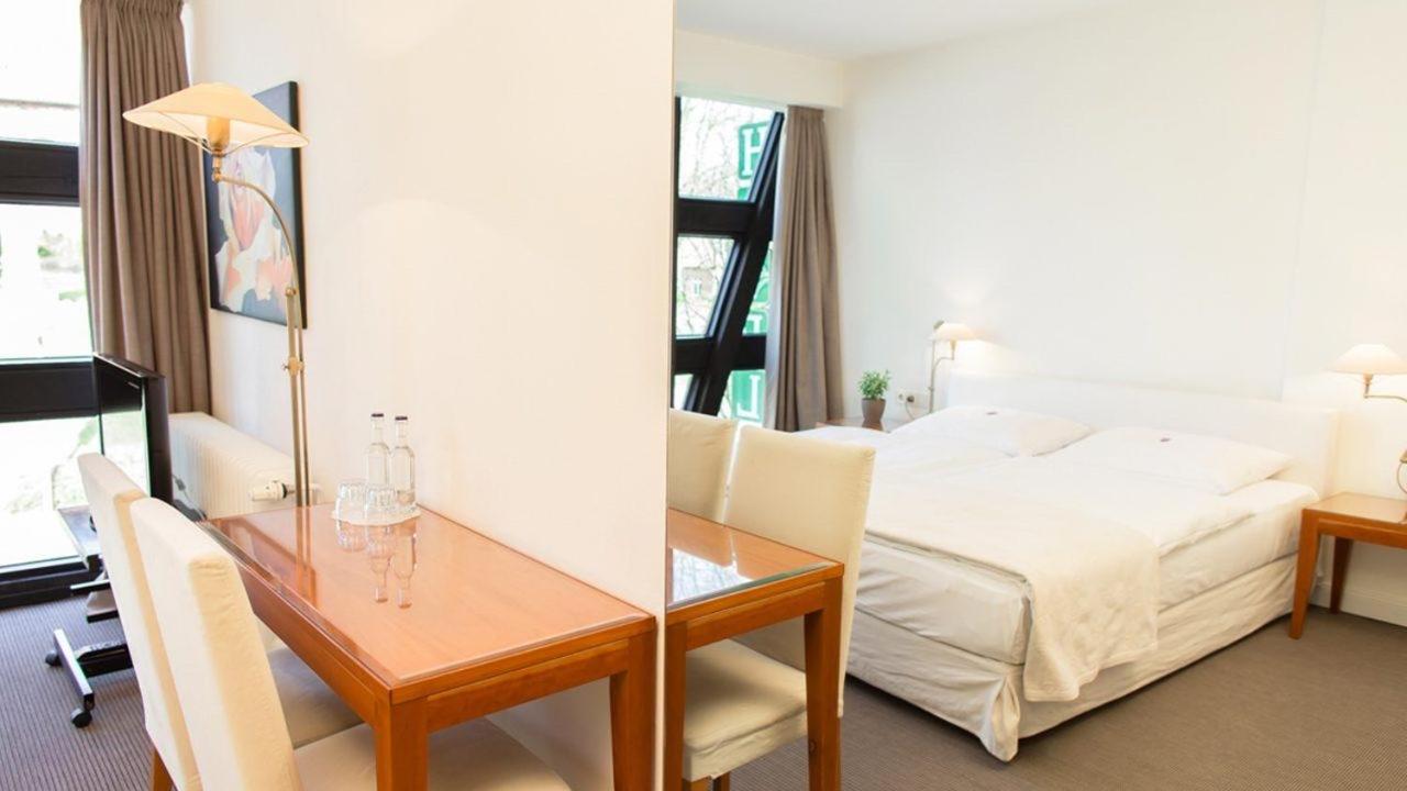 Meyers Hotel Hittfeld Зеветаль Экстерьер фото